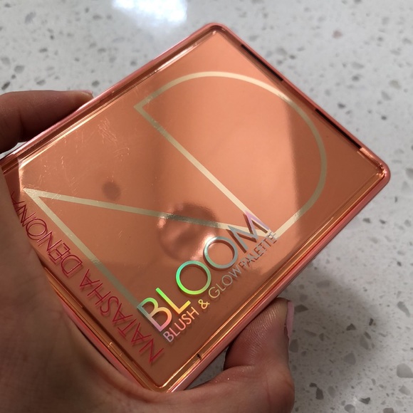 Natasha Denona Bloom blush and Glow palette - Picture 3 of 4